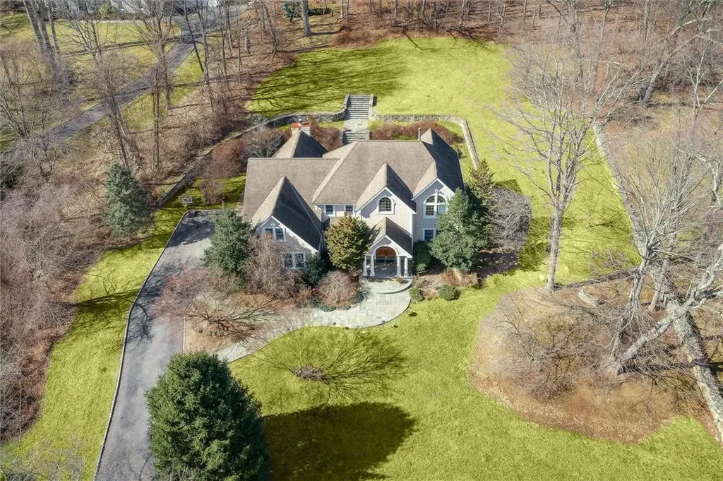 4 Emerson Court Katonah NY 10536