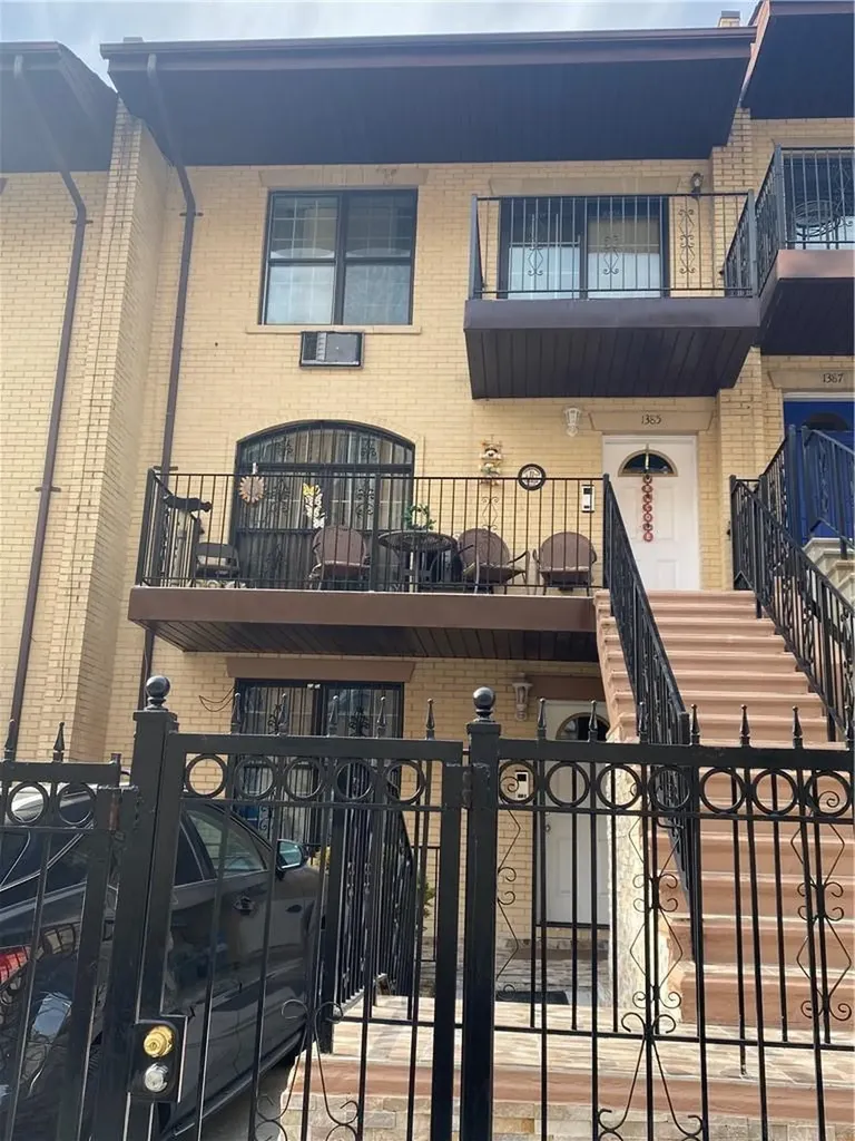 1385 Shakespeare Avenue Bronx NY 10452