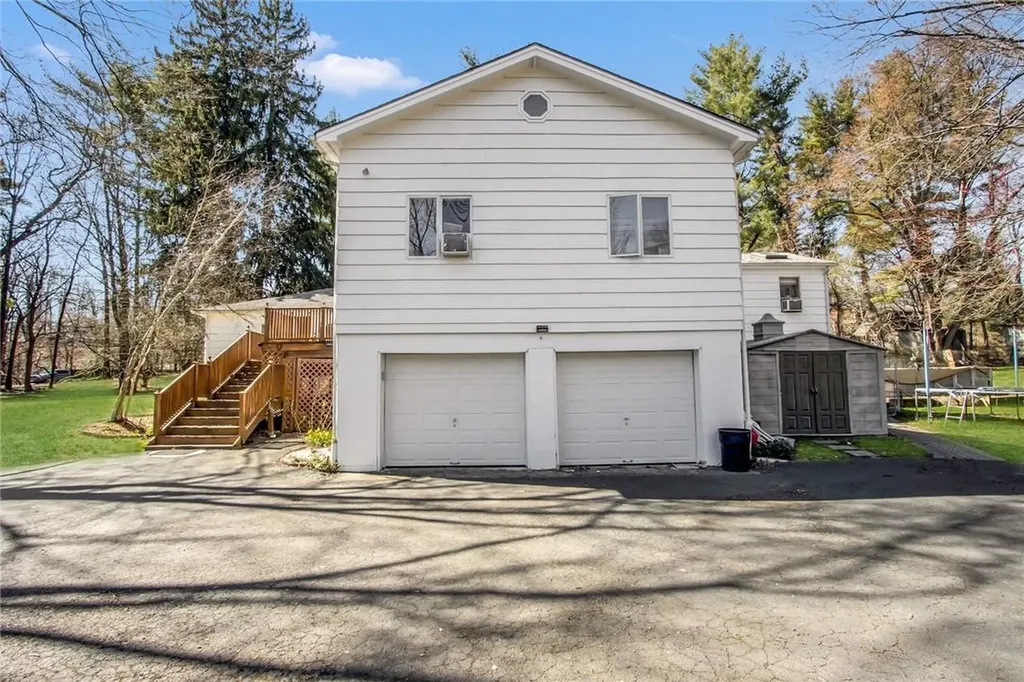 272 Germonds Road West Nyack NY 10994
