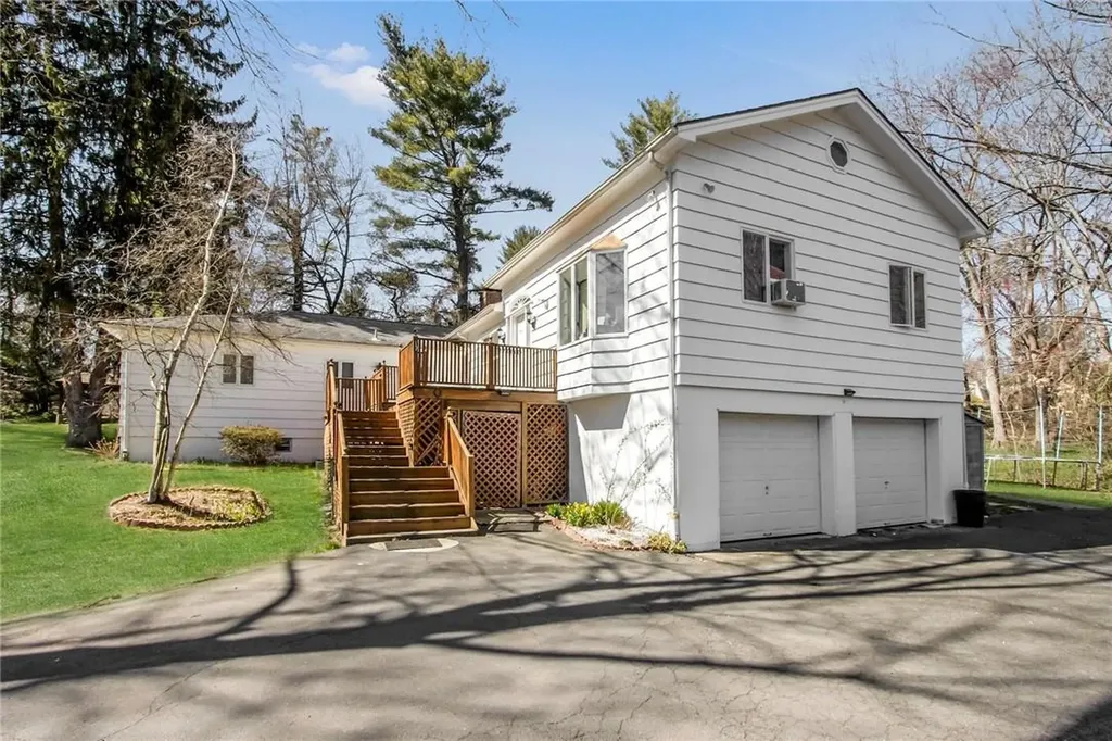 272 Germonds Road West Nyack NY 10994