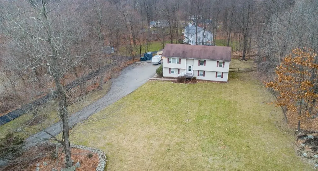26 Cocoa Lane Newburgh NY 12550