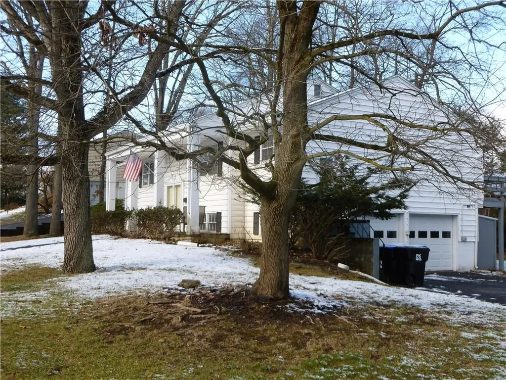 27 Seaman Road Poughkeepsie NY 12601