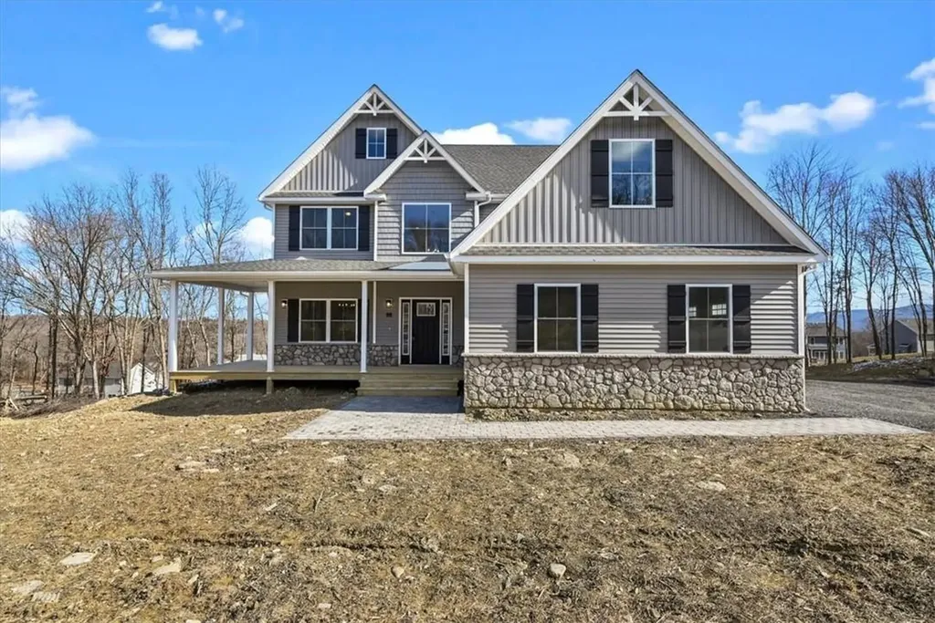 98 Joyce Way New Windsor NY 12553