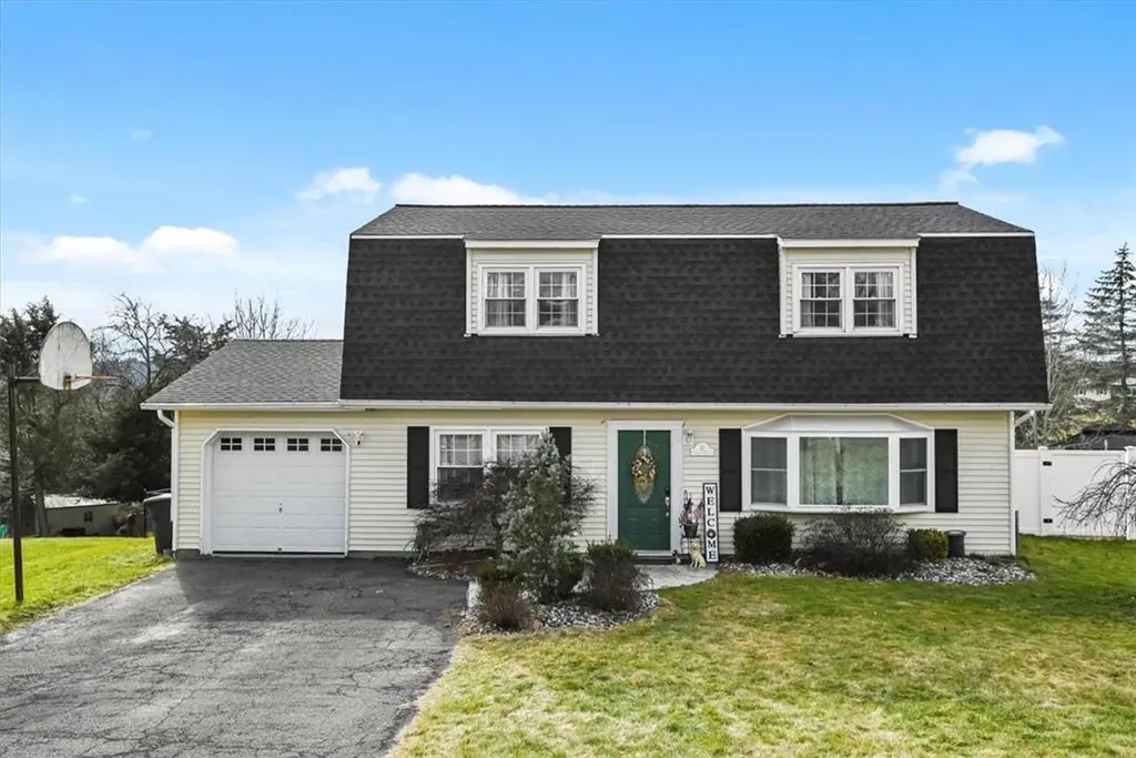32 Veteran Circle Monroe NY 10950