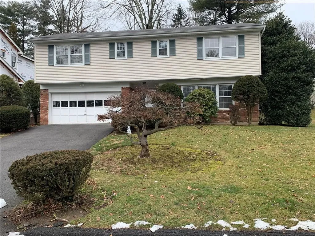 4 Loewen Court Rye NY 10580