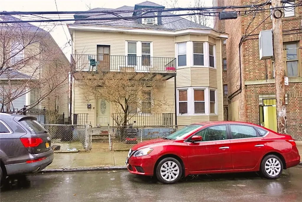 2498 Devoe Terrace Bronx NY 10468