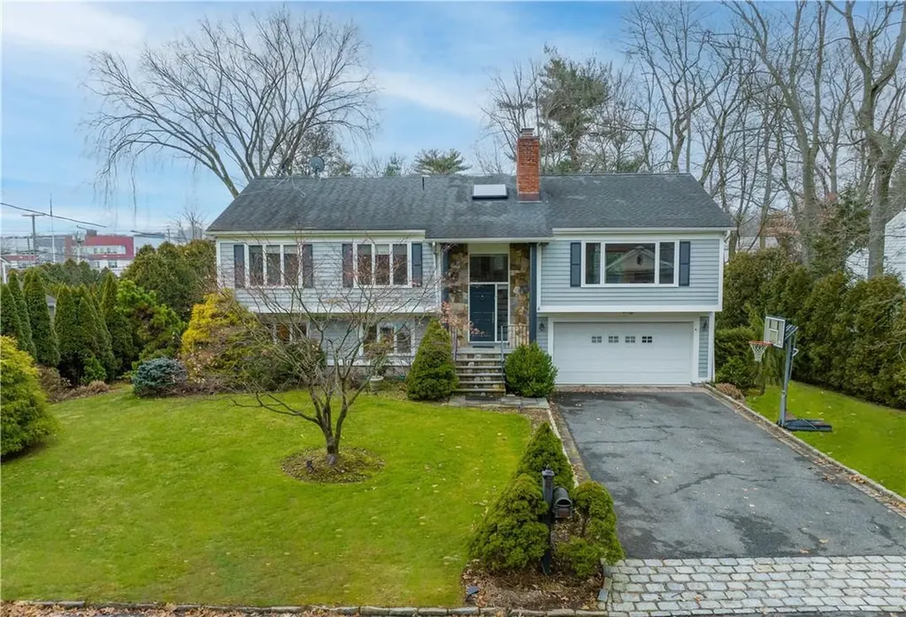 4 Shawnee Trail Harrison NY 10528