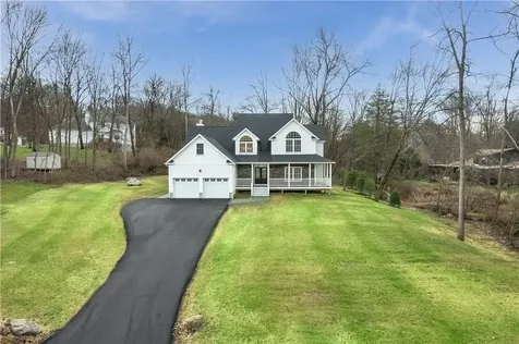 3 Trotter Lane Poughkeepsie NY 12603