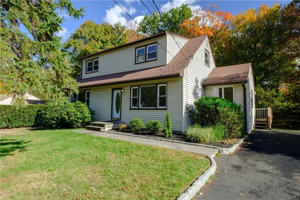 8 Cheryl Street Spring Valley NY 10977