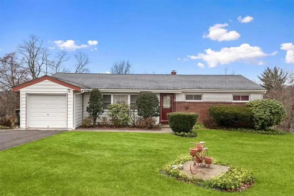 18 Boniello Drive Mahopac NY 10541
