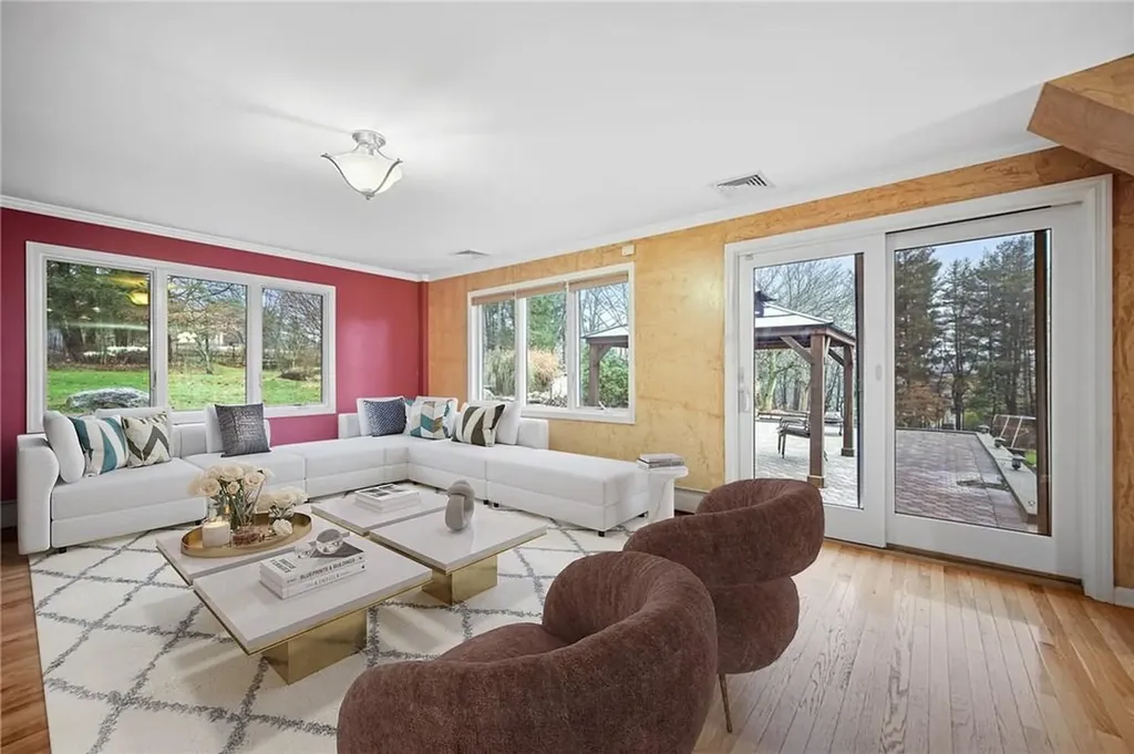 24 Moseman Avenue Katonah NY 10536
