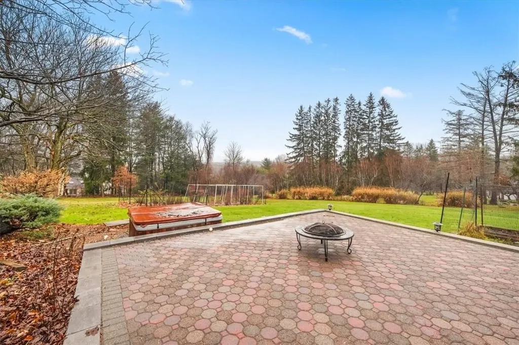 24 Moseman Avenue Katonah NY 10536