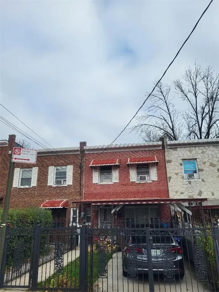 1039 E 230th Street Bronx NY 10466