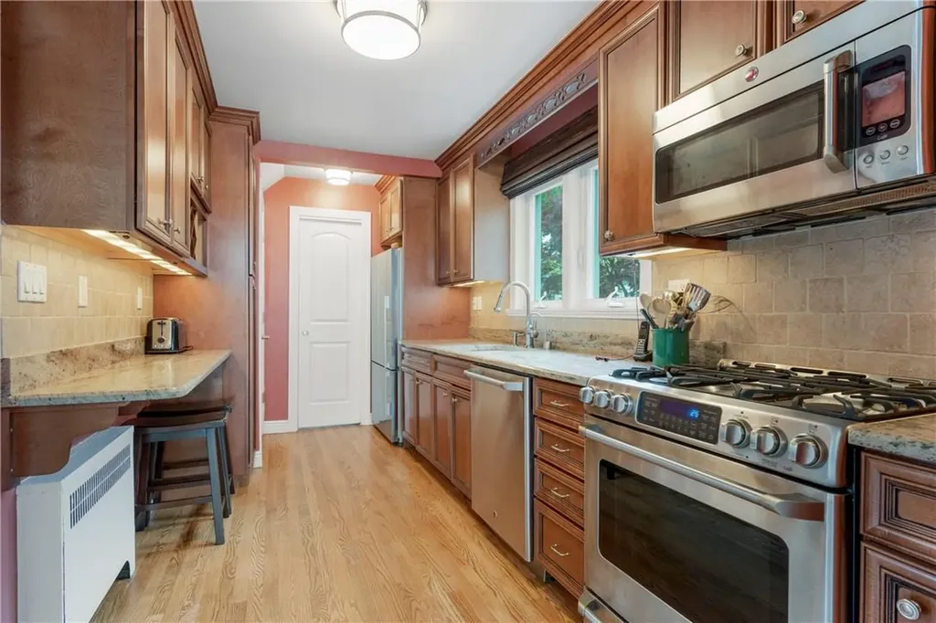 25 Miller Terrace White Plains NY 10607