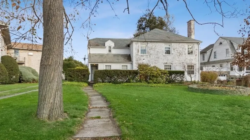 98 S Hamilton Street Poughkeepsie NY 12601