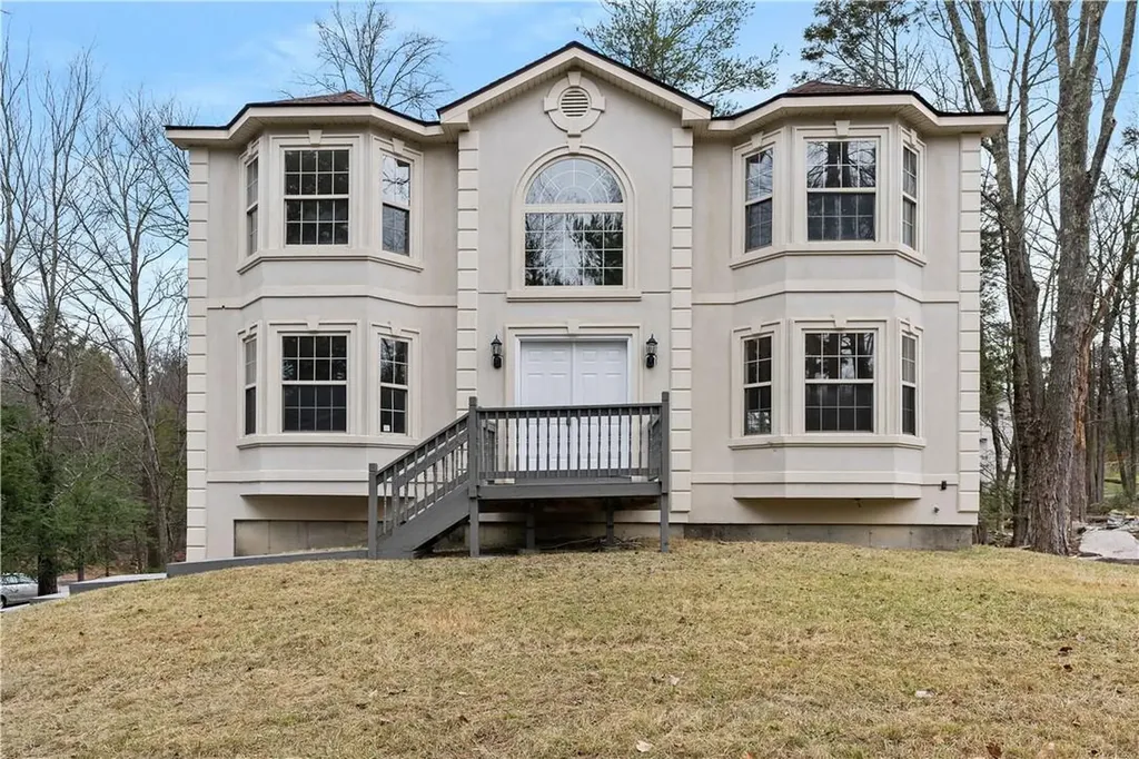 2 Cardiff Lane Rock Hill NY 12775