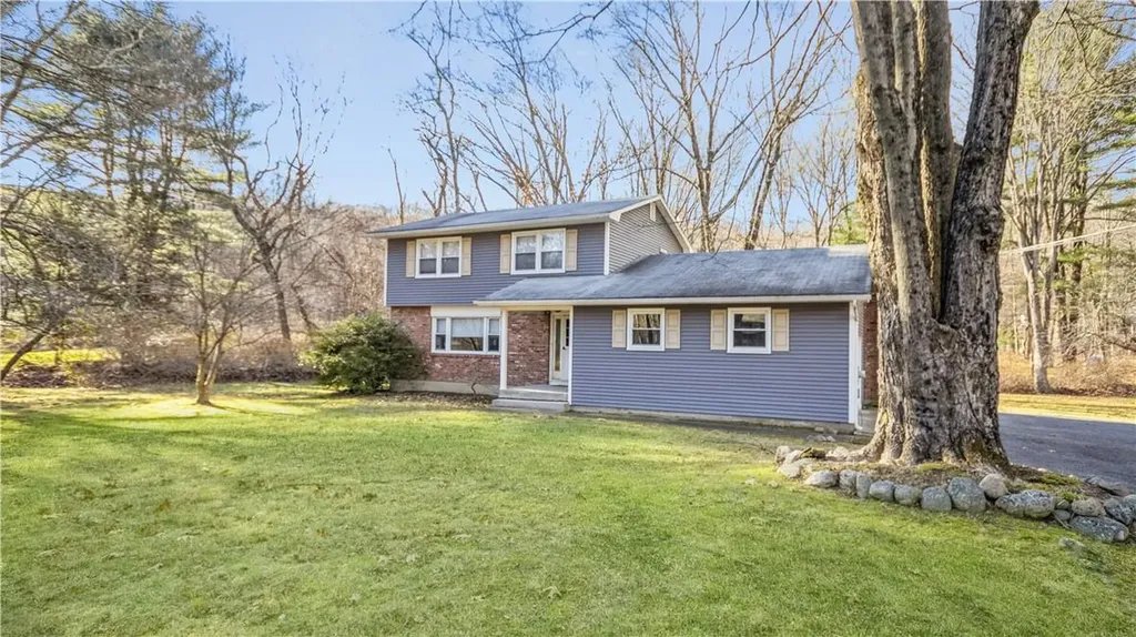 17 Woods Road Cold Spring NY 10516