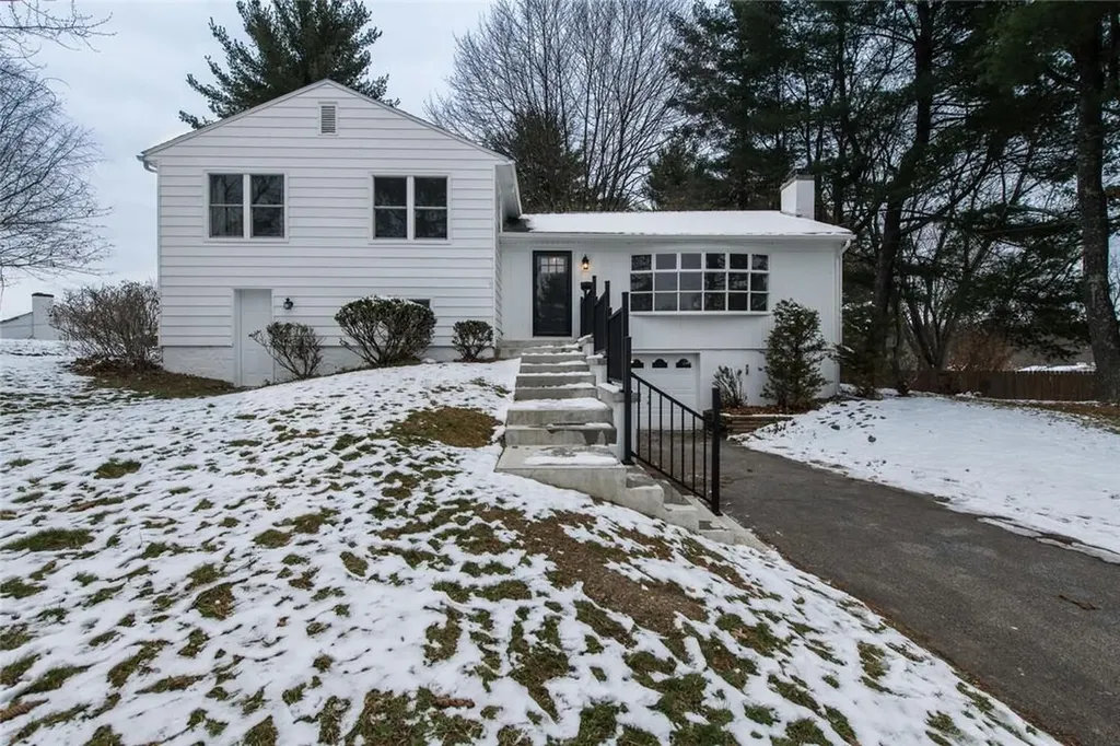 7 Dublin Lane Poughkeepsie NY 12603