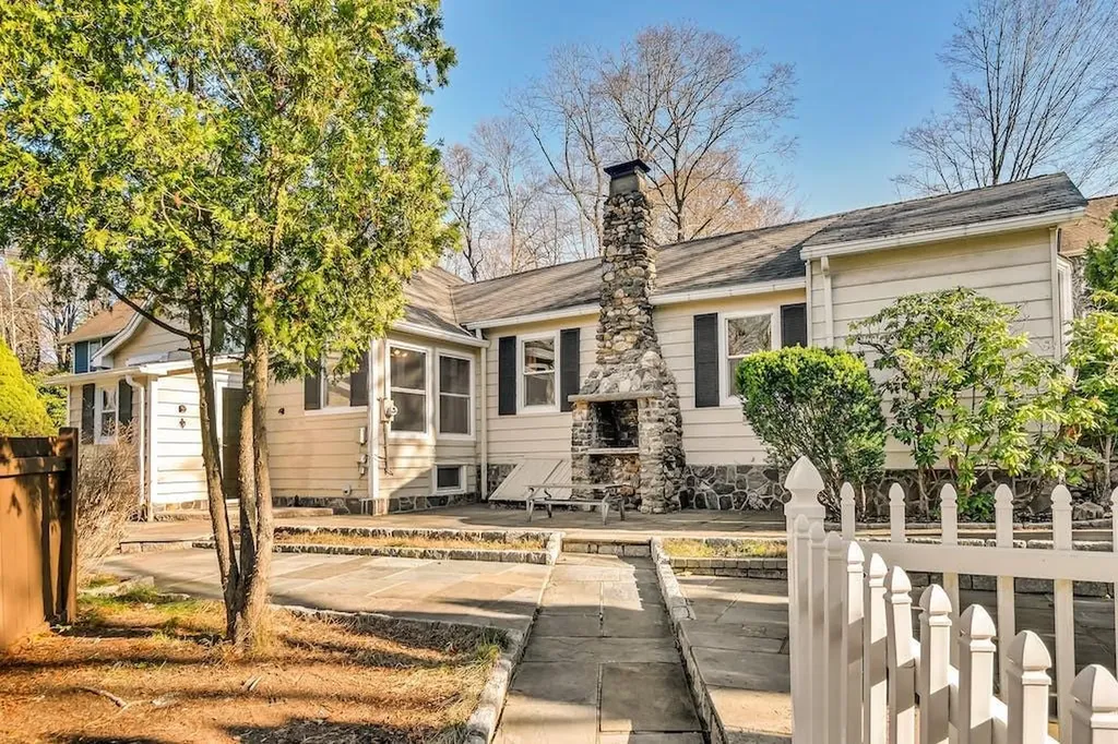 31 Ridgewood Terrace Chappaqua NY 10514