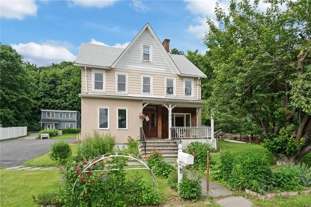 15 Paye Avenue Beacon NY 12508