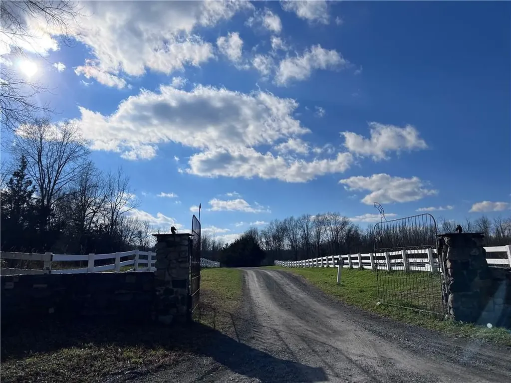 178 Comfort Trail Montgomery NY 12549