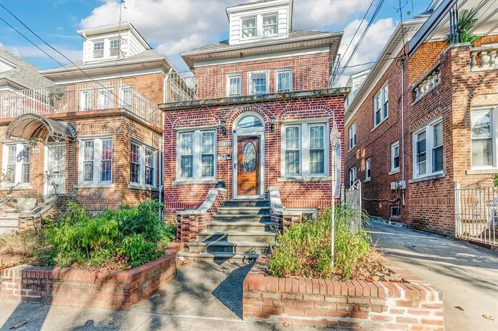 2118 Hone Avenue Bronx NY 10461