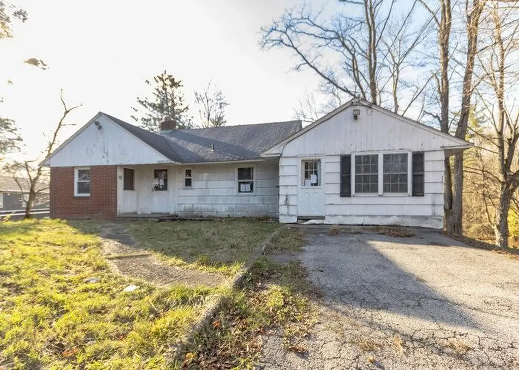 102 Beechwood Avenue Poughkeepsie NY 12601