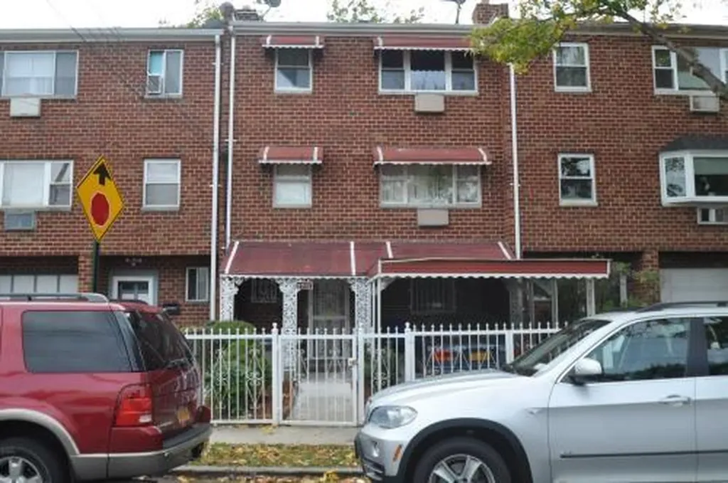 2913 Bruner Avenue Bronx NY 10469