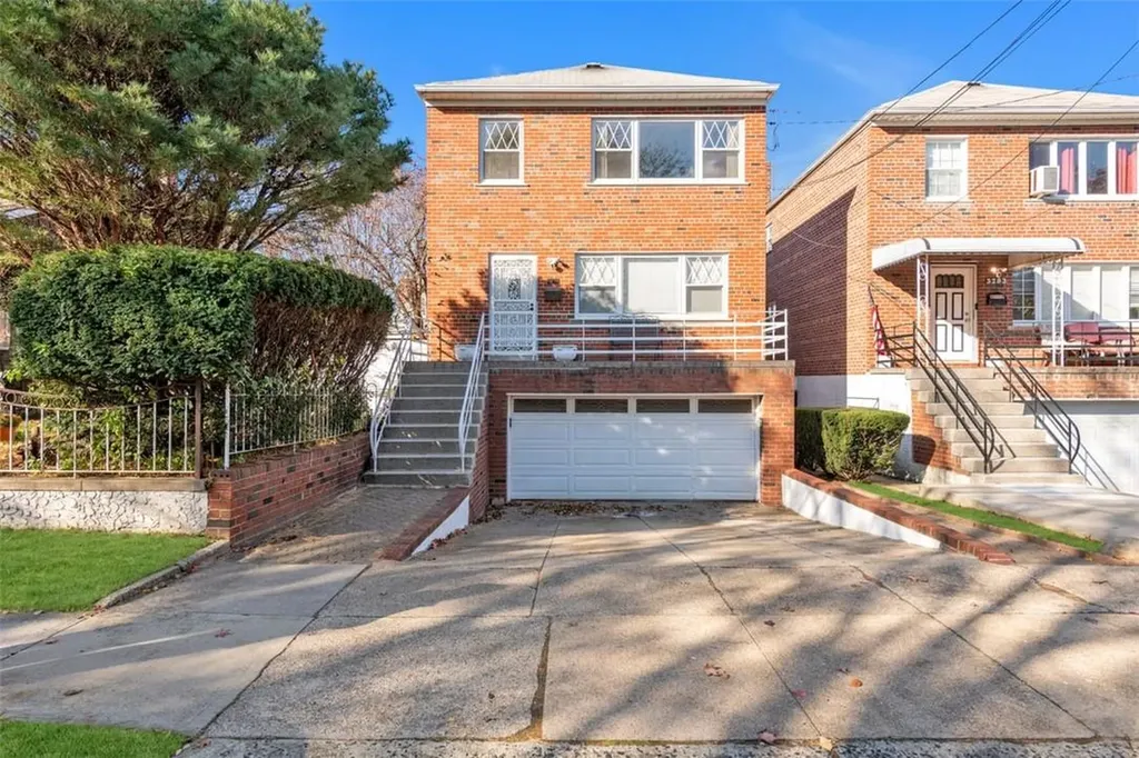 3281 Spencer Drive Bronx NY 10465