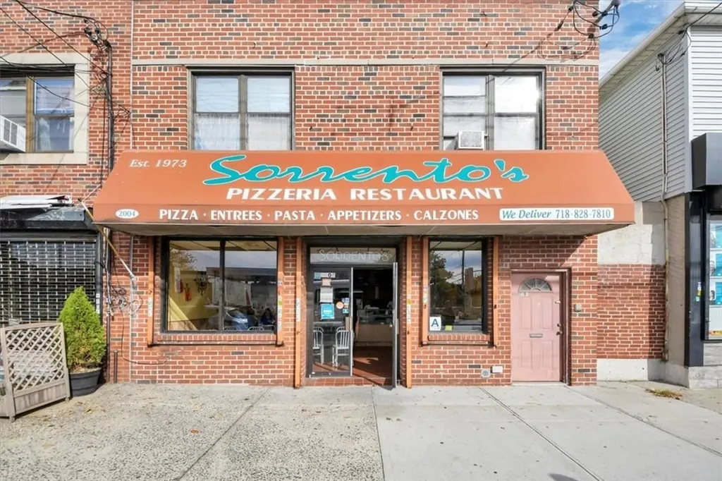 2004 Williamsbridge Road Bronx NY 10461