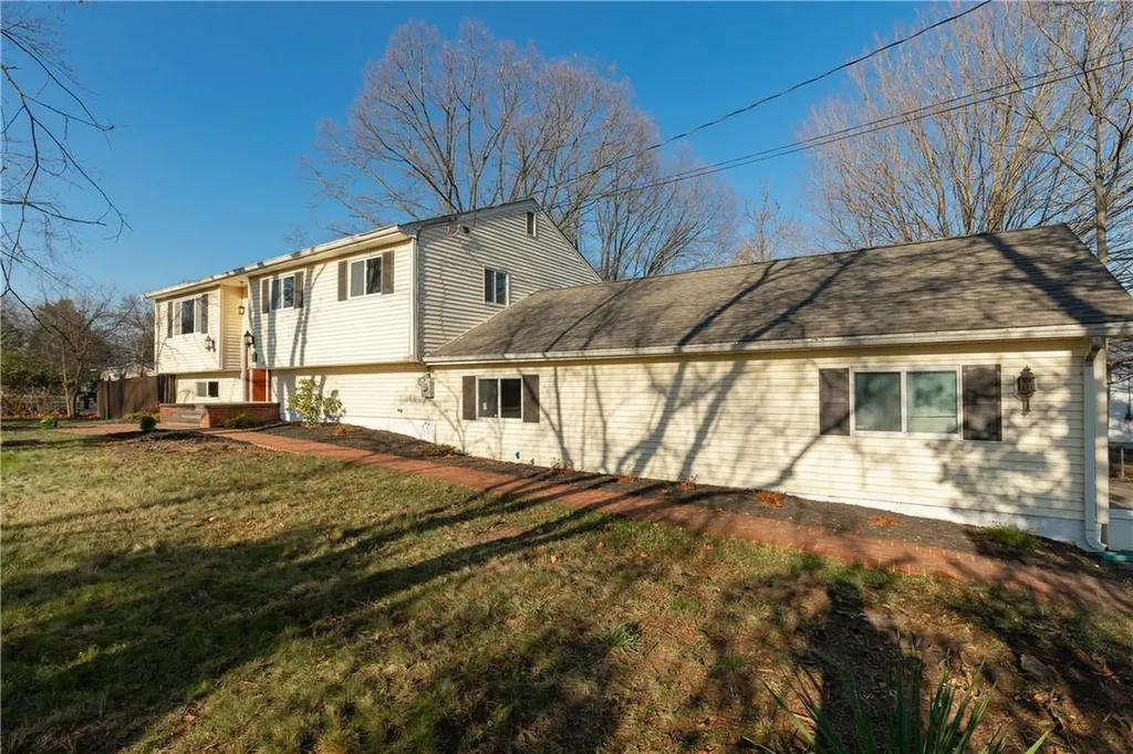 39 Nassau Road Poughkeepsie NY 12601