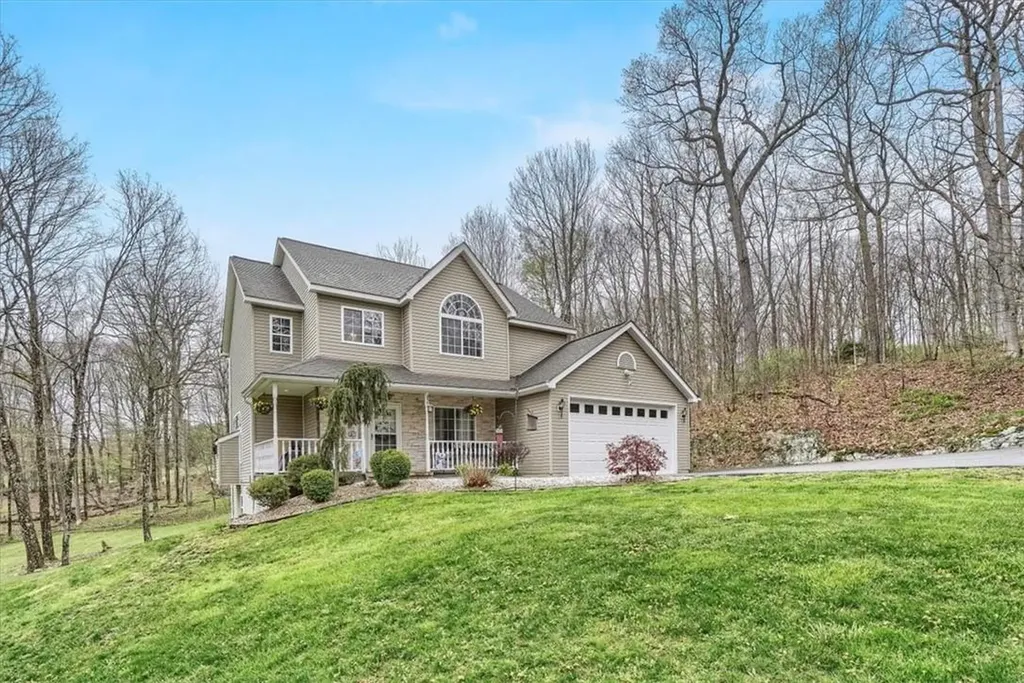742 Noxon Road Poughkeepsie NY 12603