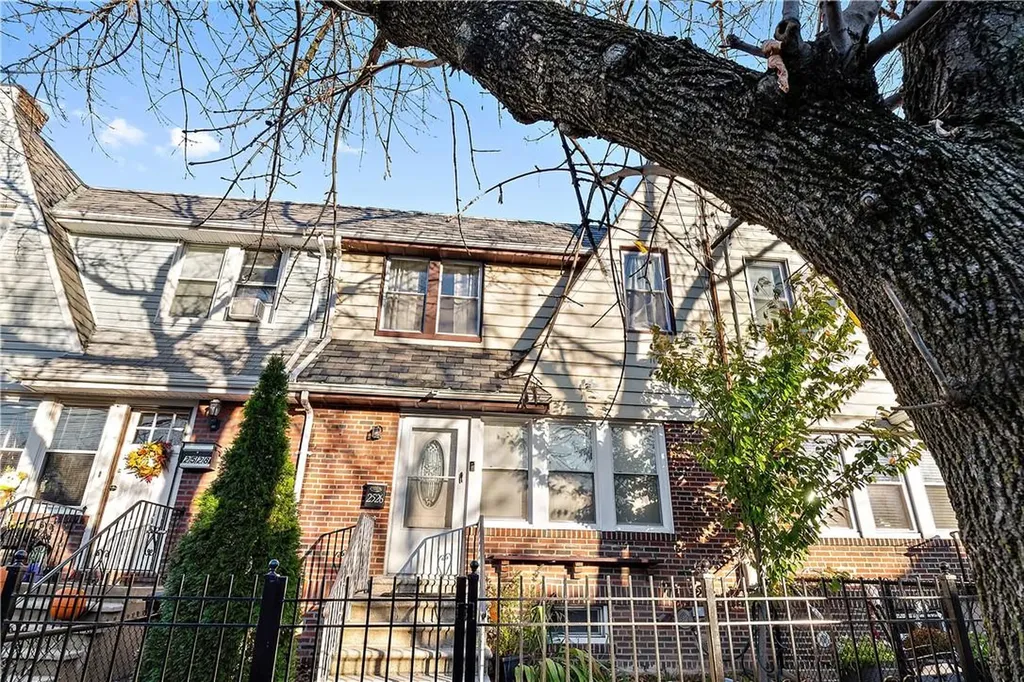 2526 Mickle Avenue Bronx NY 10469