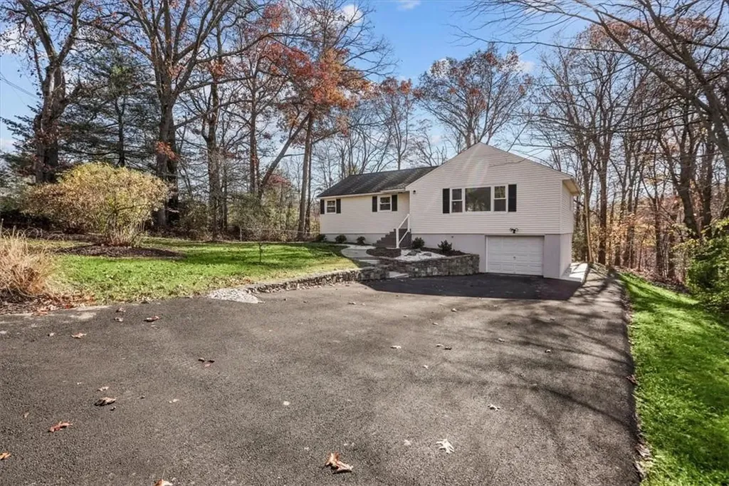 3 Michelle Drive Newburgh NY 12550