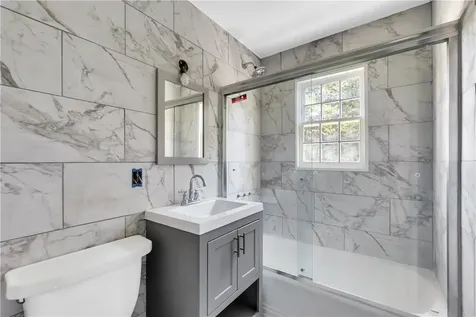 18 Miller Terrace White Plains NY 10607