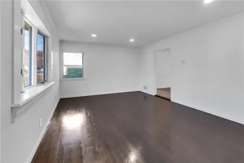 18 Miller Terrace White Plains NY 10607