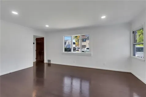 18 Miller Terrace White Plains NY 10607