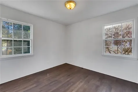 18 Miller Terrace White Plains NY 10607