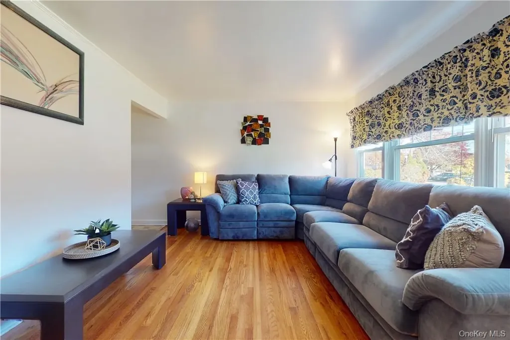 1513 Raleigh Road Mamaroneck NY 10543