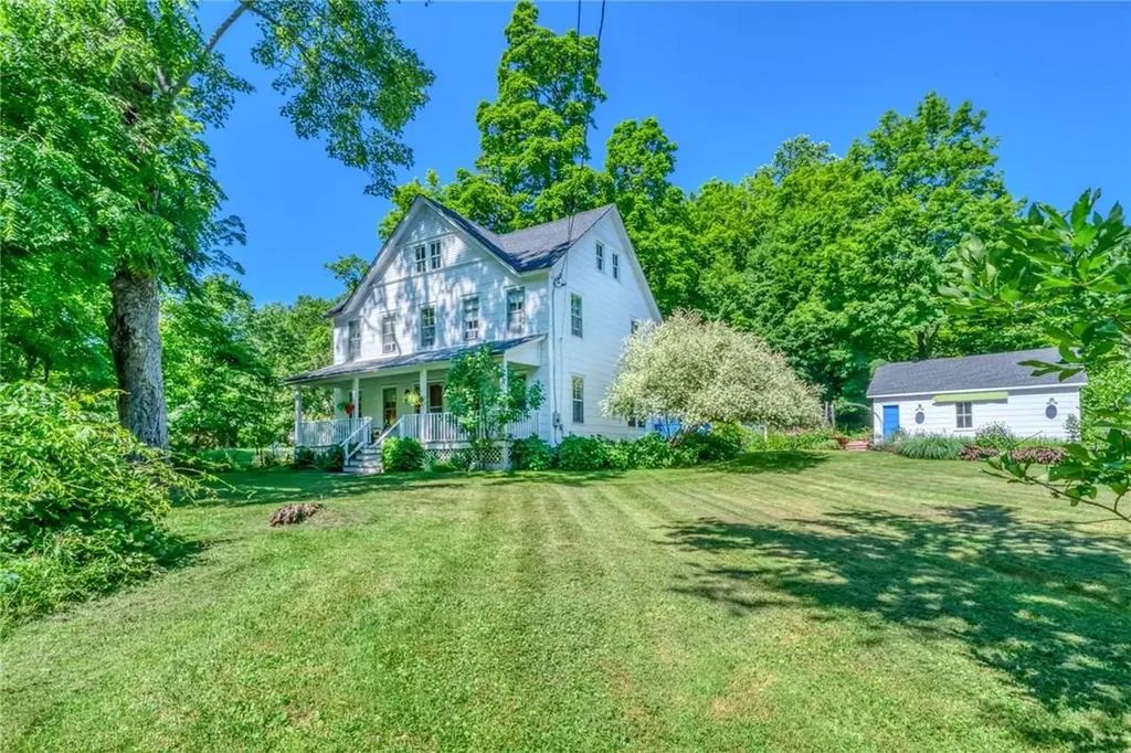 44 Mohonk Road High Falls NY 12440