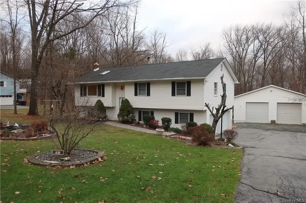 32 Peddler Hill Road Monroe NY 10950