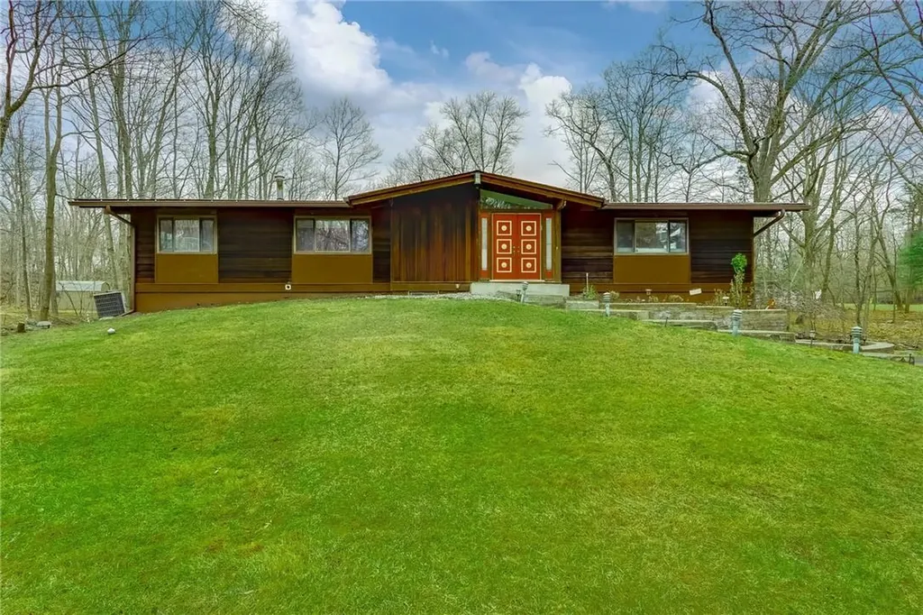 6 Doe Drive Suffern NY 10901