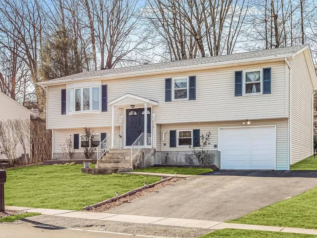 6 Ted Miller Drive Maybrook NY 12543
