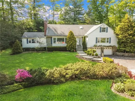 203 Fox Meadow Road Scarsdale NY 10583