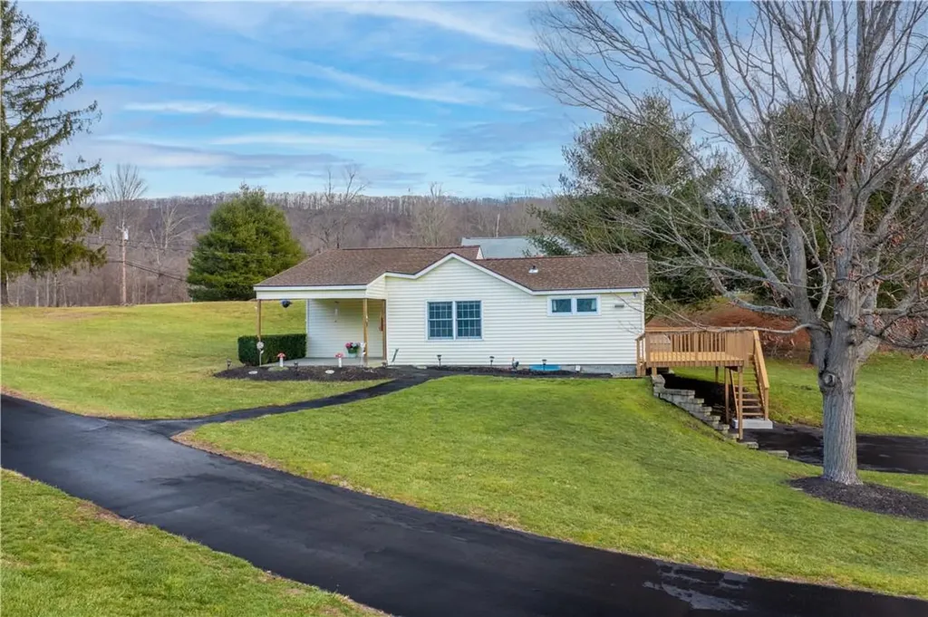 62 Quaker Hill Road Pawling NY 12564
