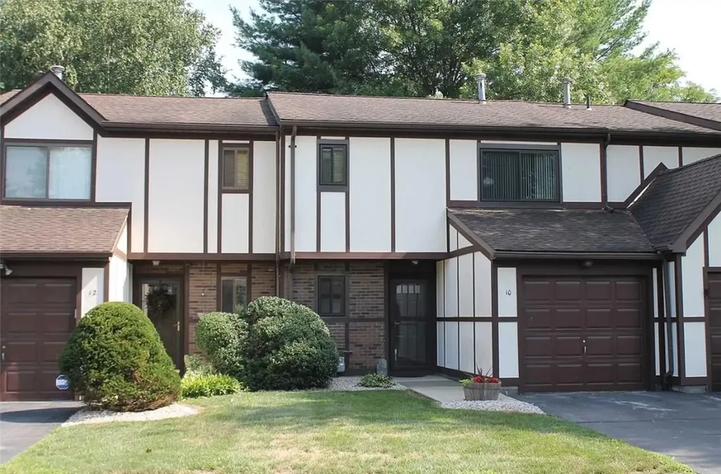 10 Amber Court Poughkeepsie NY 12603