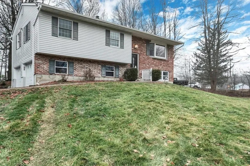 11 Knapp Lane Montgomery NY 12549