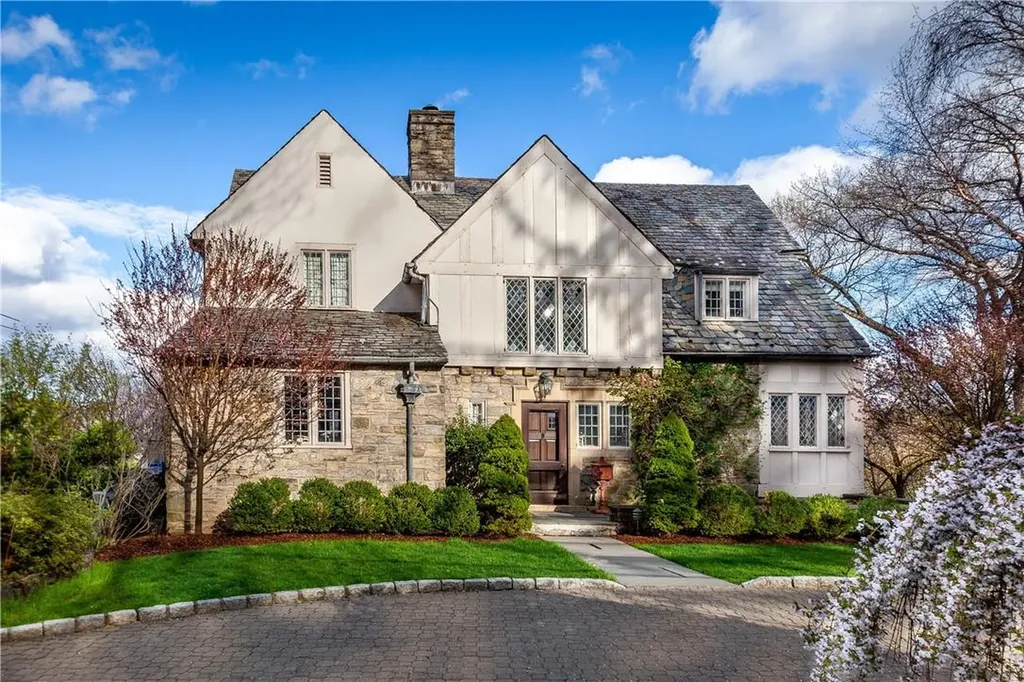 54 Prescott Avenue Bronxville NY 10708