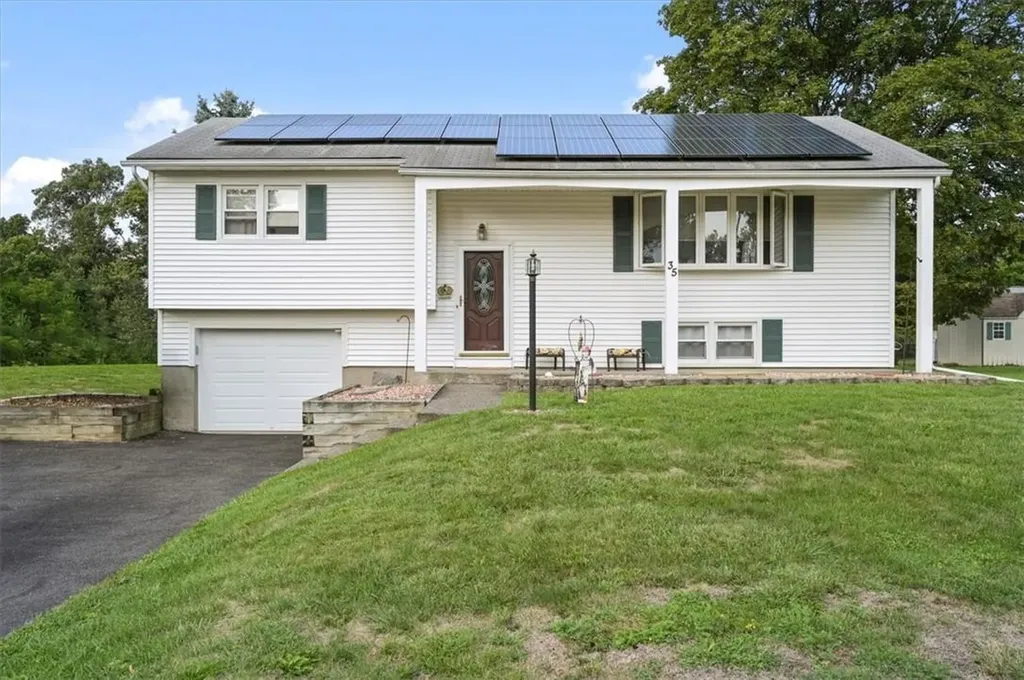 35 Parade Place New Windsor NY 12553