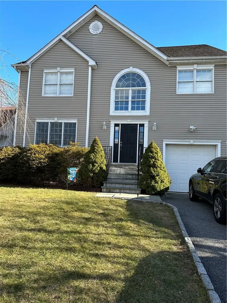 27 Wampus Avenue Armonk NY 10504